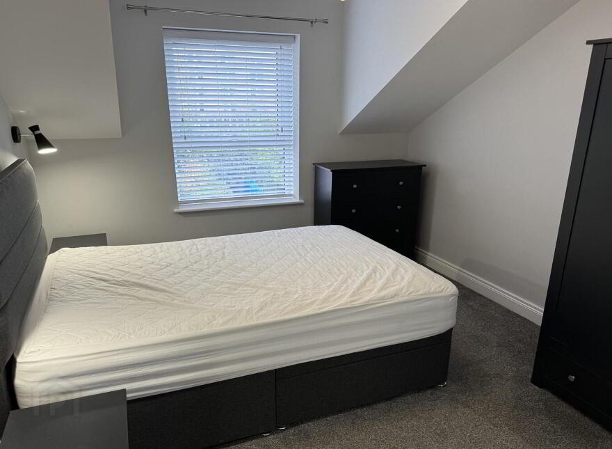 Apt 9 Balmoral Park Mews, 15 Upper Lisburn Road, Belfast, BT10 0GW