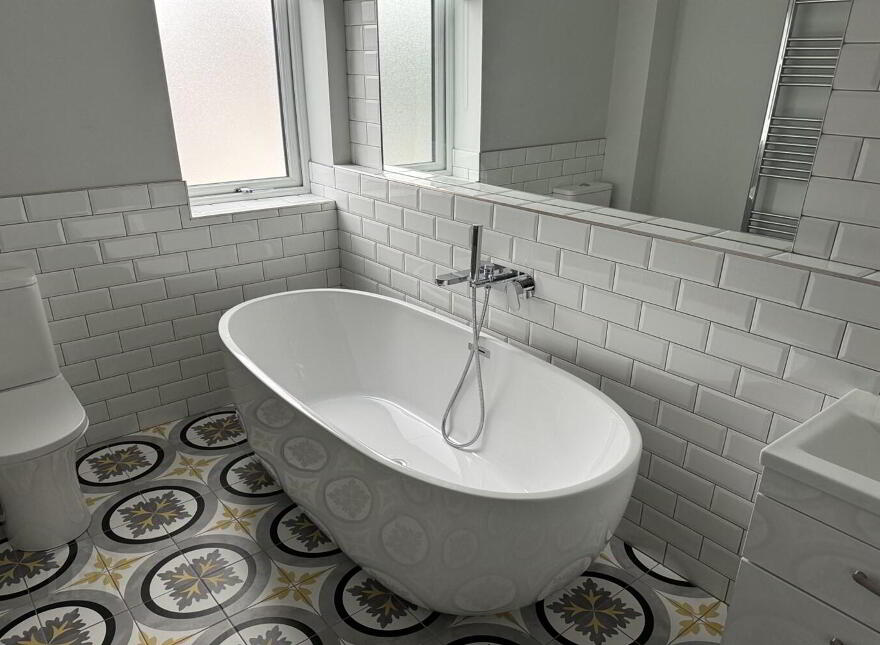 Apt 9 Balmoral Park Mews, 15 Upper Lisburn Road, Belfast, BT10 0GW