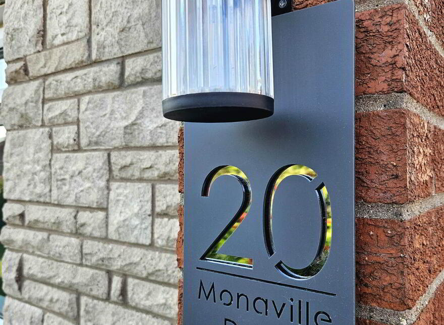 20 Monaville Drive, Lisburn, BT28 2DR