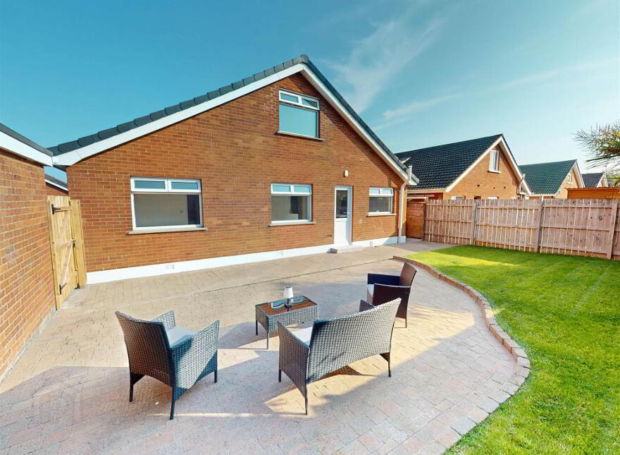 20 Monaville Drive, Lisburn, BT28 2DR