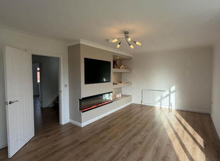 20 Monaville Drive, Lisburn, BT28 2DR