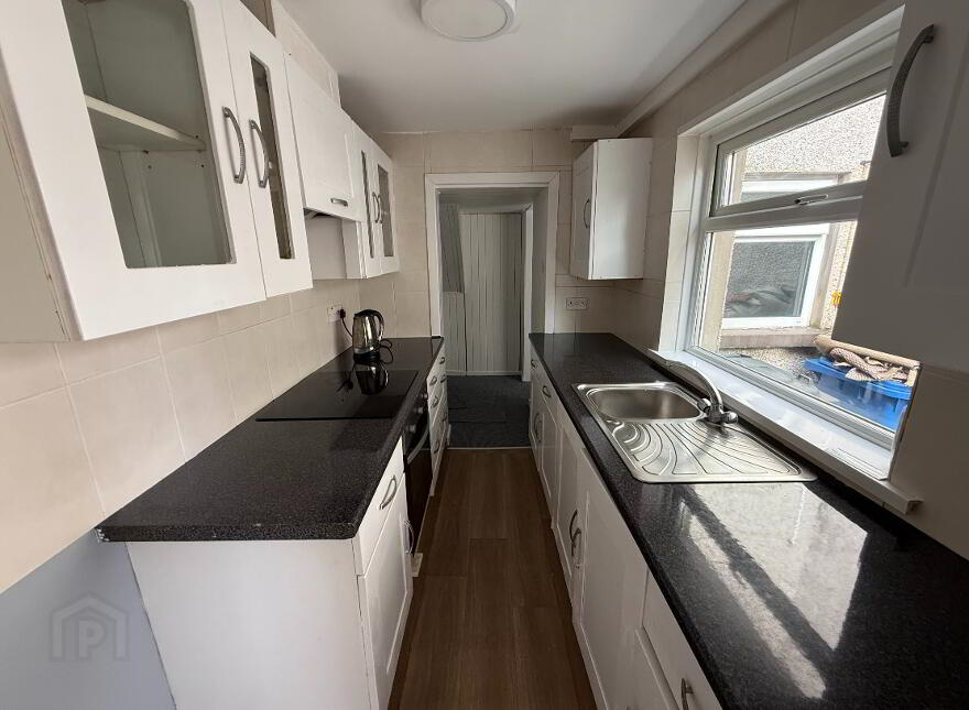 5 Glynnview Avenue, Larne, BT40 1BT