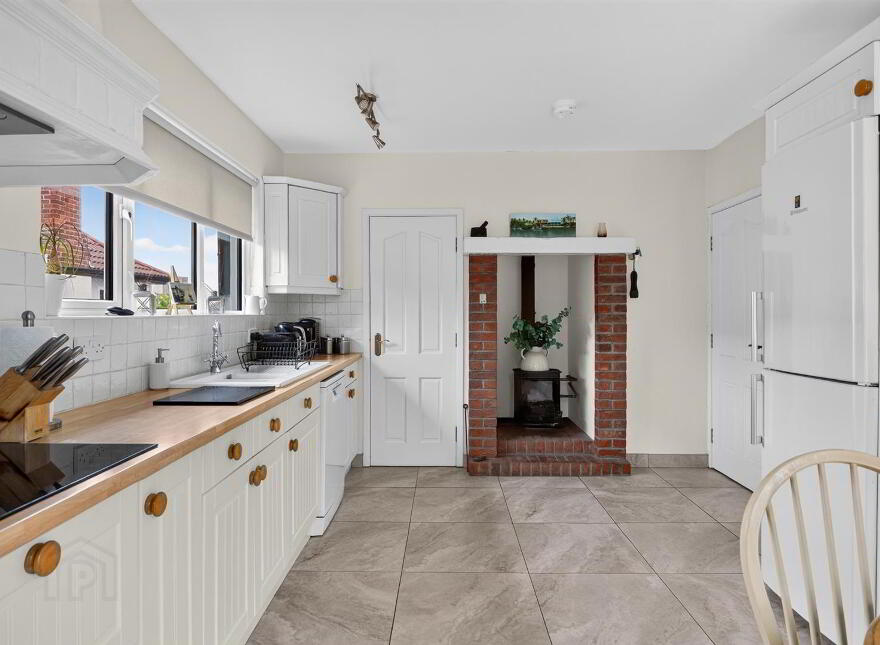 130 Crawfordsburn Road, Bangor, BT19 1BU