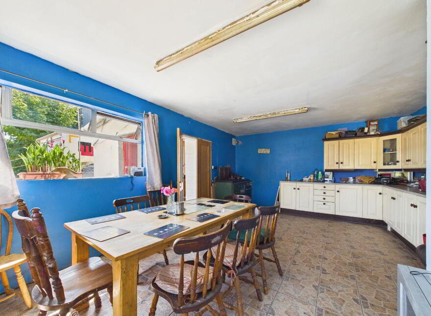House And Commercial Units, Ballykeenan, Myshall, R21TY02