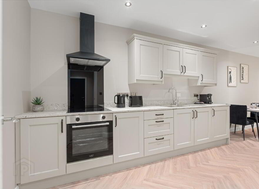 Apt 1, 225a Albertbridge Road, Belfast, BT5 4PX