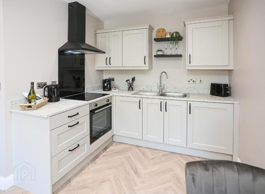 Apt 3, 225a Albertbridge Road, Belfast, BT5 4PX