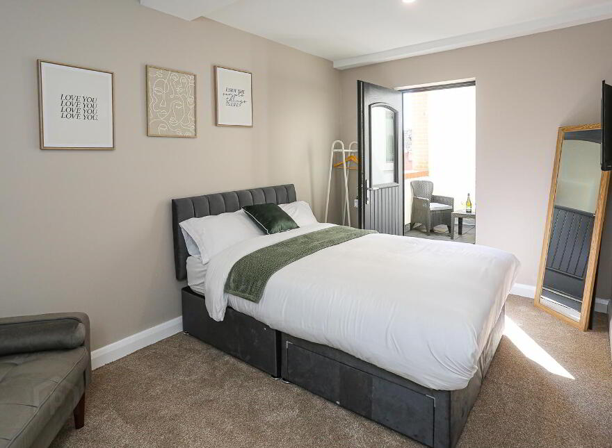 Apt 3, 225a Albertbridge Road, Belfast, BT5 4PX