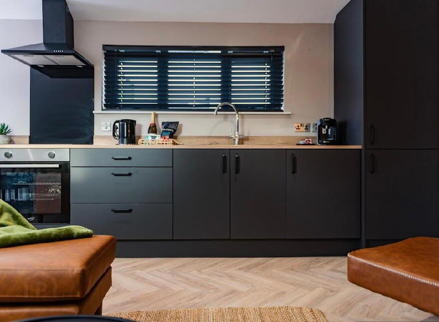 Apt 4, 225a Albertbridge Road, Belfast, BT5 4PX