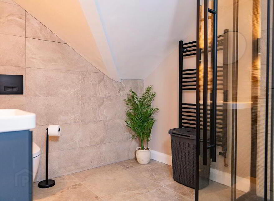 Apt 4, 225a Albertbridge Road, Belfast, BT5 4PX