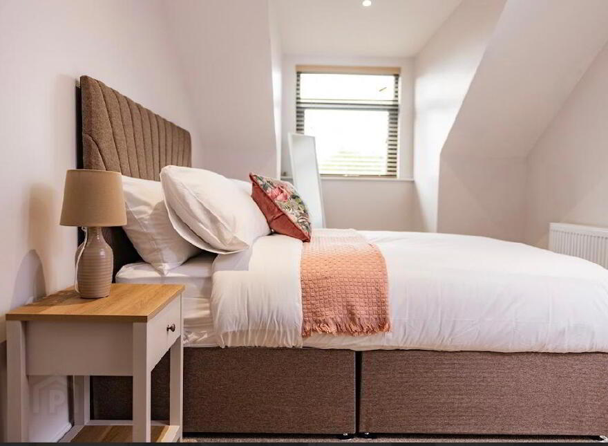 Apt 5, 225a Albertbridge Road, Belfast, BT5 4PX