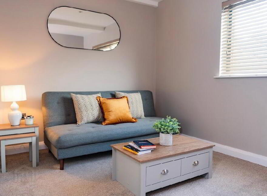 Apt 5, 225a Albertbridge Road, Belfast, BT5 4PX