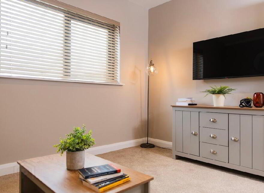 Apt 5, 225a Albertbridge Road, Belfast, BT5 4PX
