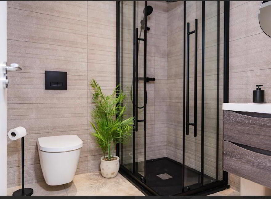 Apt 5, 225a Albertbridge Road, Belfast, BT5 4PX