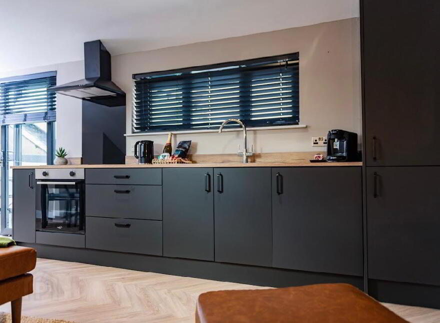 Apt 5, 225a Albertbridge Road, Belfast, BT5 4PX