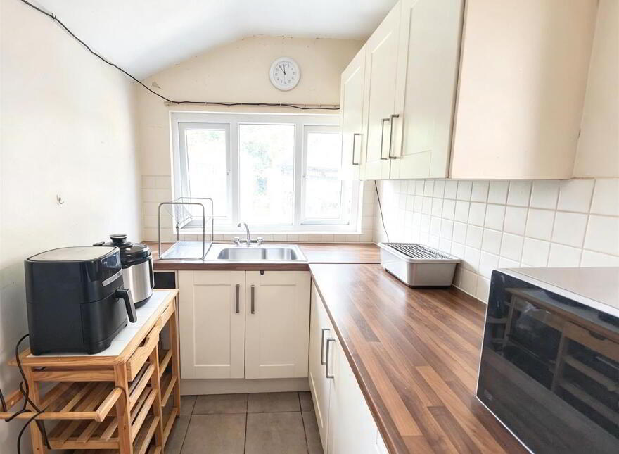 46 Lansdowne Park, Belfast, BT15 4AG