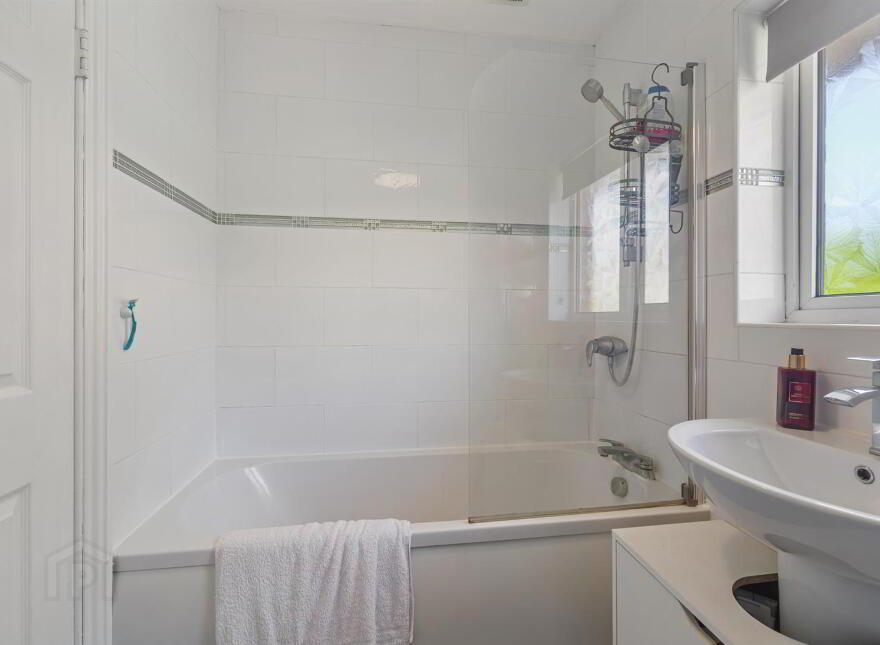 3 Castle Drive, Belfast, BT15 4GD