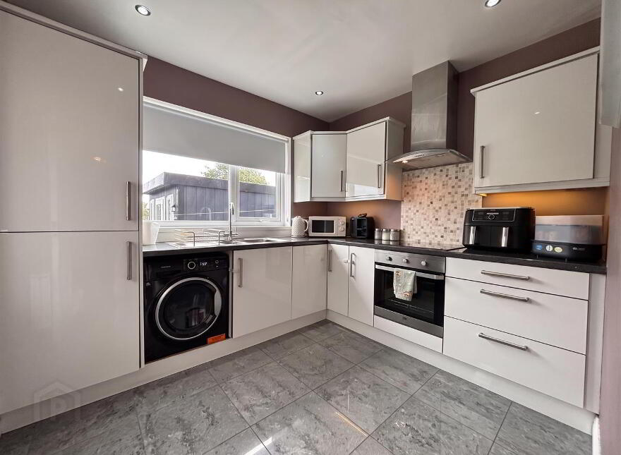 405 Ballysillan Road, Belfast, BT14 6RE
