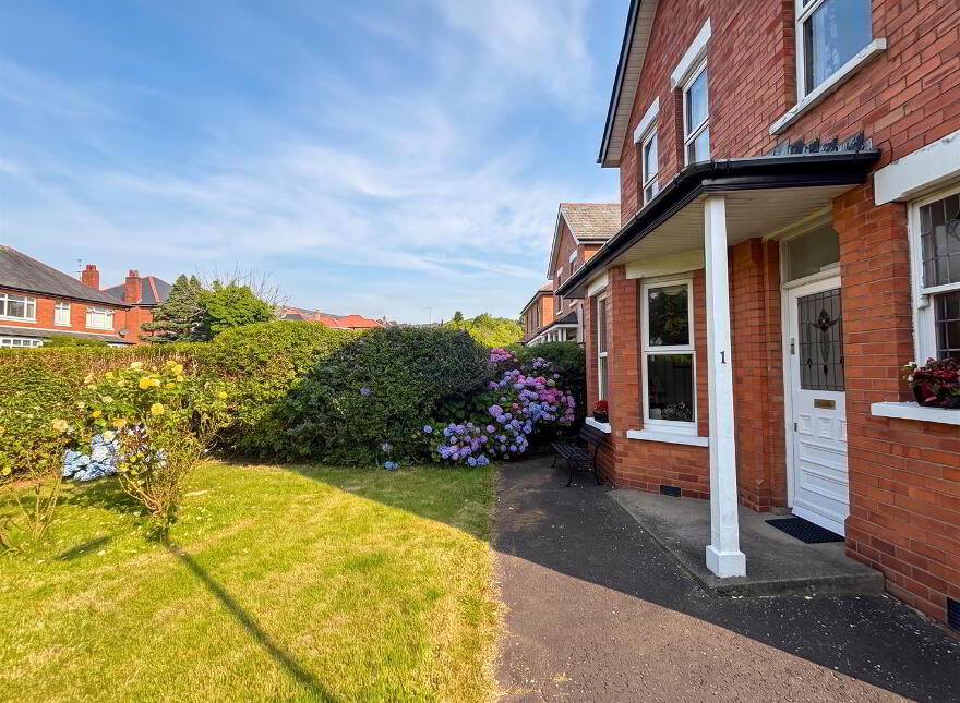 1 Sunningdale Park, Belfast, BT14 6RU