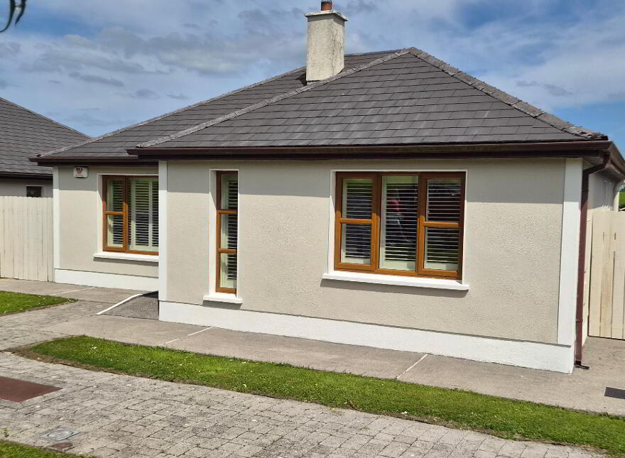 12 Shannon Haven, Dromod, Carrick-On-Shannon, N41P278