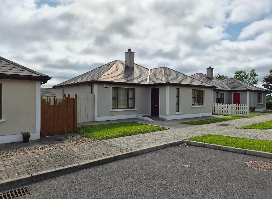 12 Shannon Haven, Dromod, Carrick-On-Shannon, N41P278