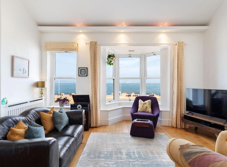Apartment 7 Sandycove House Newtownsmith, Sandycove, A96RD80