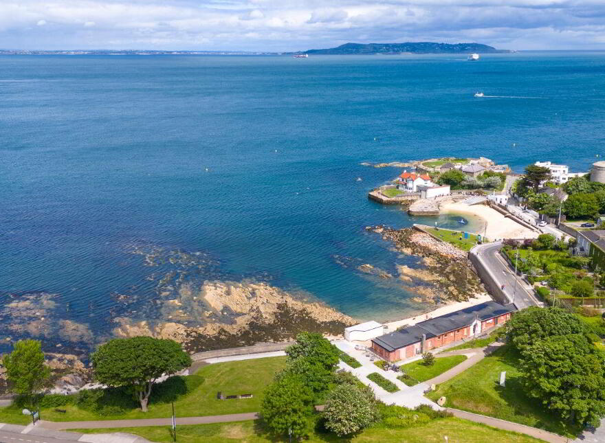 Apartment 7 Sandycove House Newtownsmith, Sandycove, A96RD80
