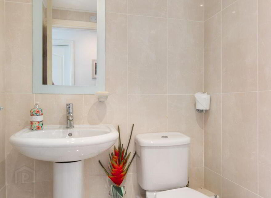 Apartment 7 Sandycove House Newtownsmith, Sandycove, A96RD80