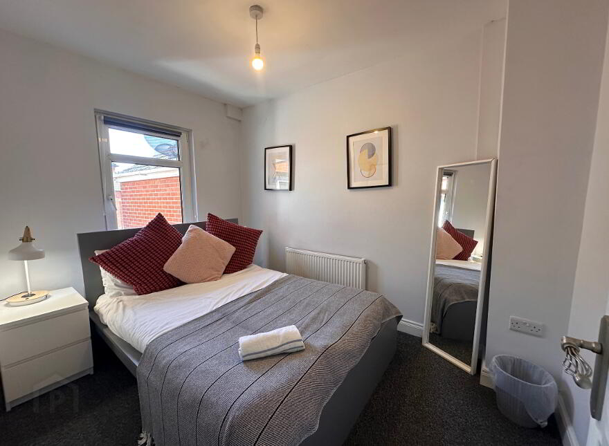 26 London Road, Belfast East, Belfast, BT6 8EY