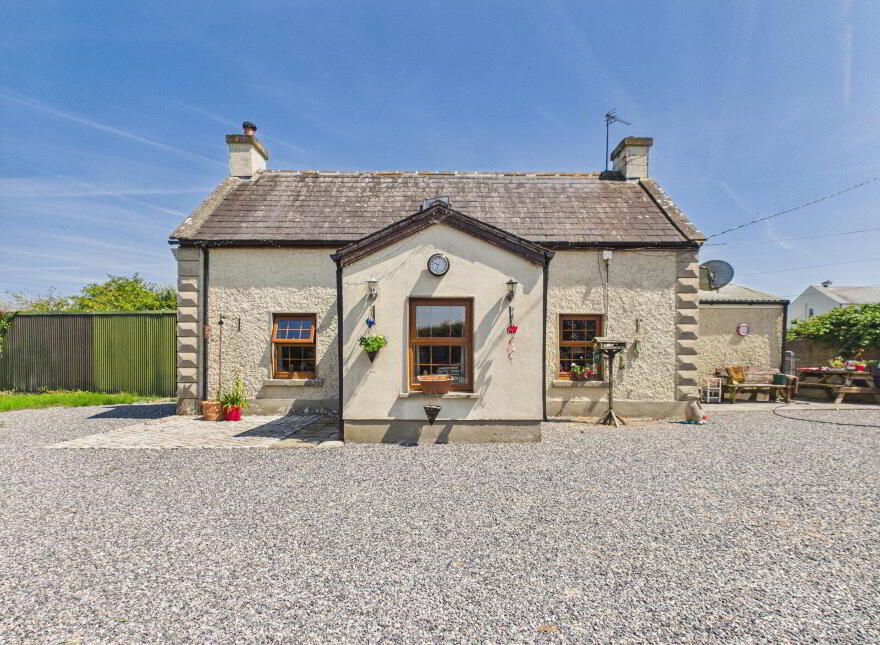 Old School House, Kilclonfert, Kilclonfert, R35V821