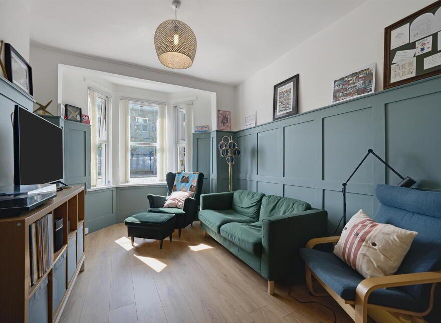 153 Falls Road, Belfast, BT12 6AF