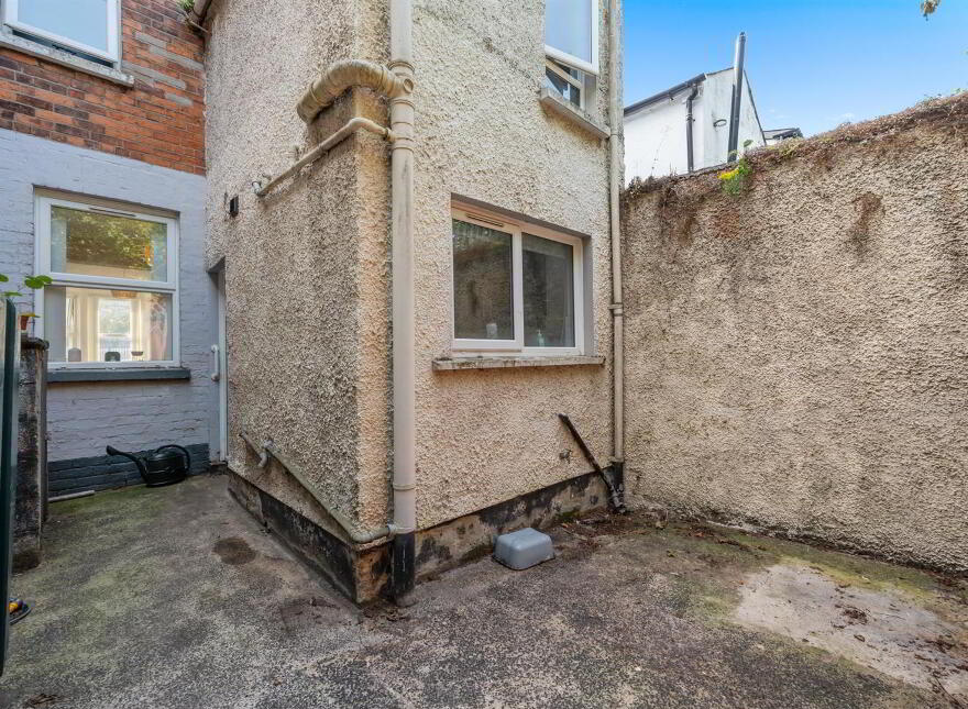 153 Falls Road, Belfast, BT12 6AF