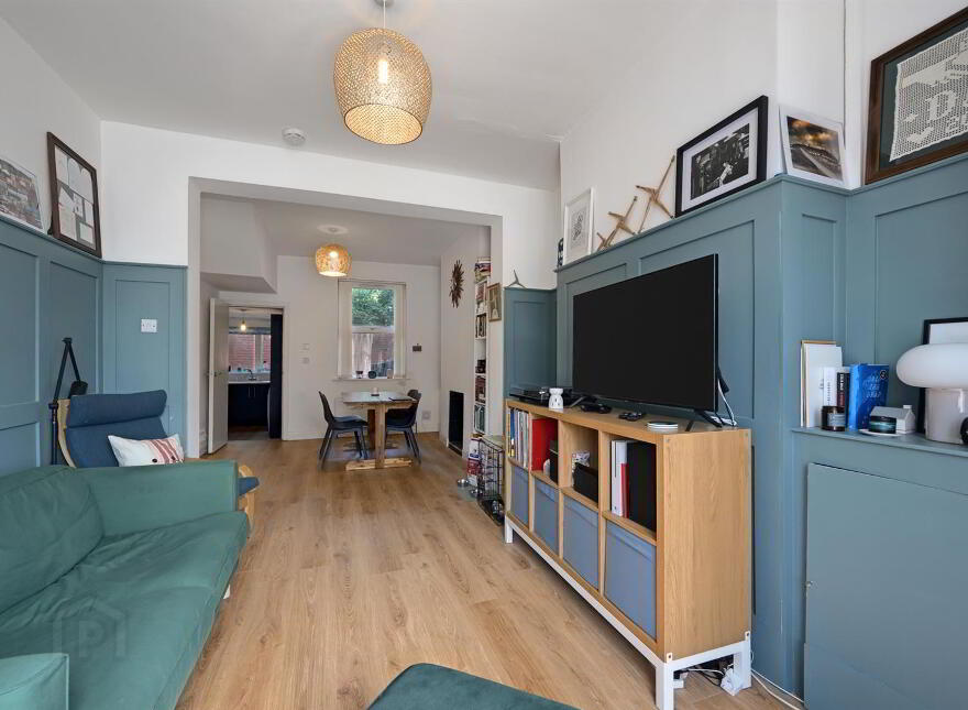 153 Falls Road, Belfast, BT12 6AF