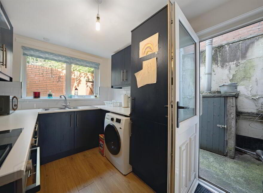 153 Falls Road, Belfast, BT12 6AF
