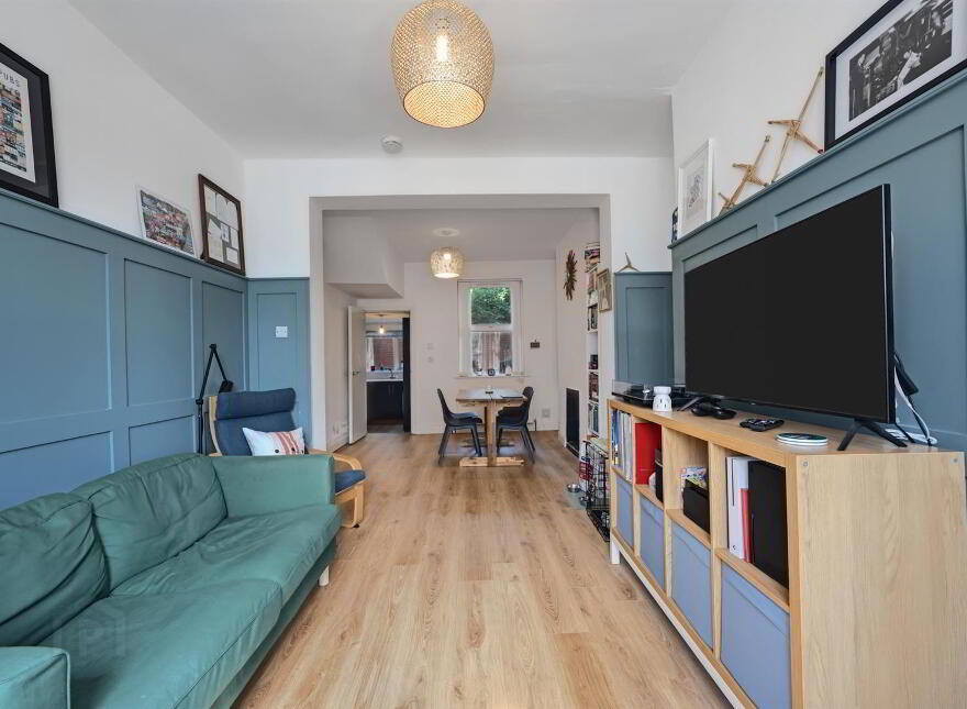 153 Falls Road, Belfast, BT12 6AF