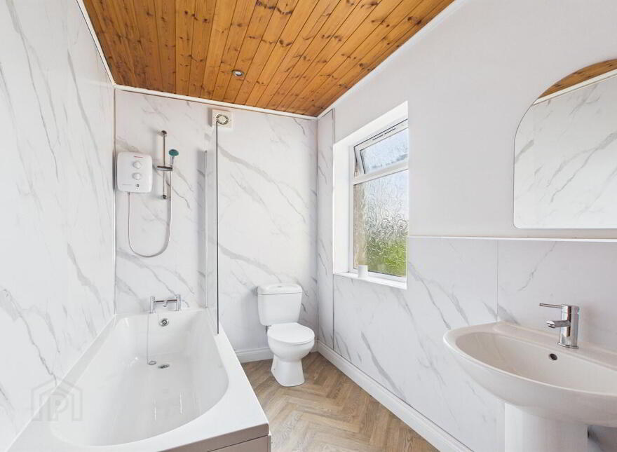 38 Holland Drive, Belfast, BT5 6EH