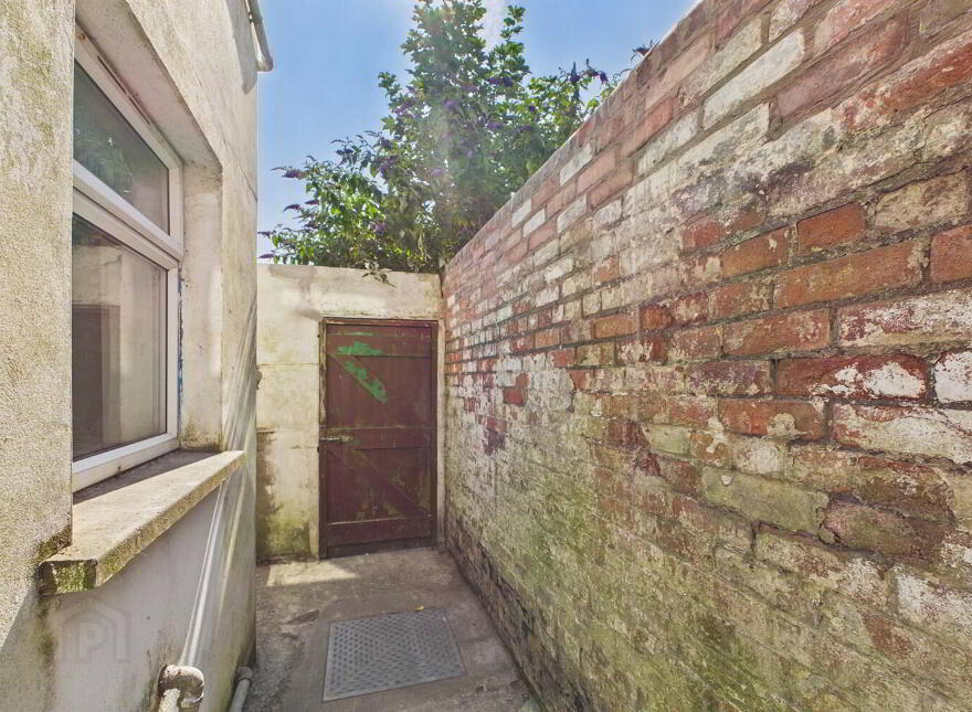 38 Holland Drive, Belfast, BT5 6EH