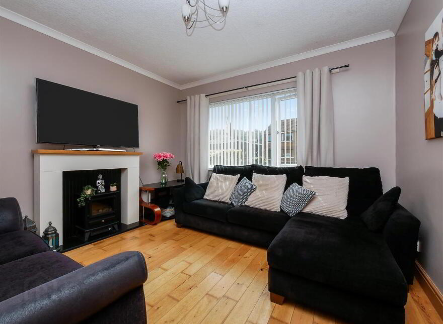 16 Glensharragh Gardens, Upper Knockbreda Road, Belfast, BT6 9PE