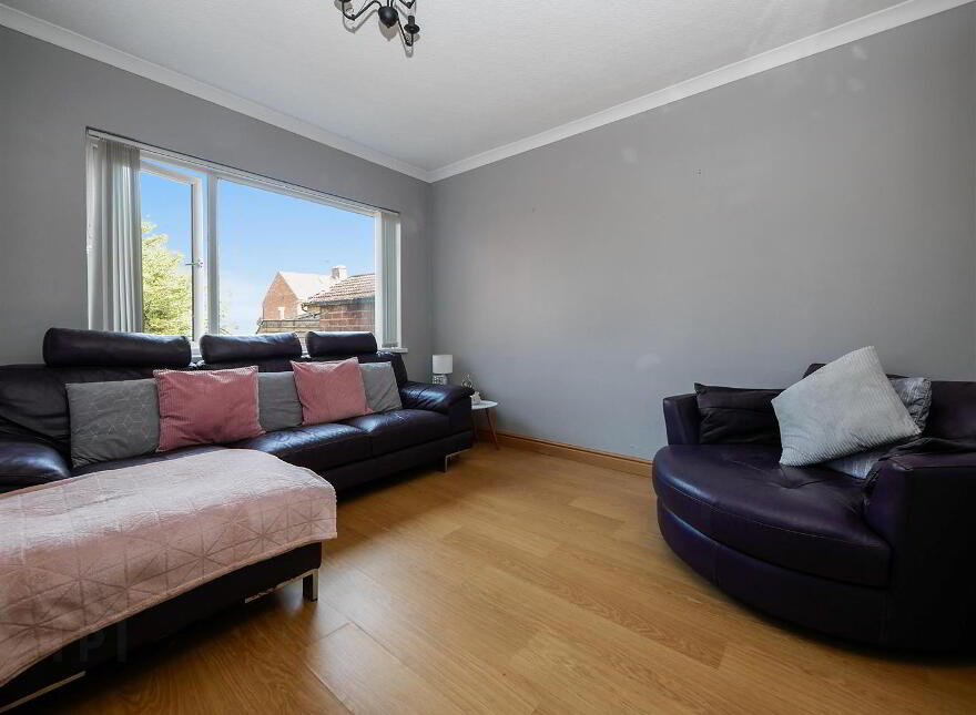 16 Glensharragh Gardens, Upper Knockbreda Road, Belfast, BT6 9PE