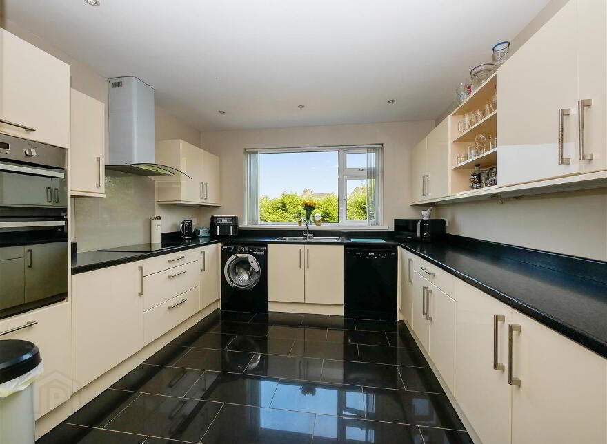 16 Glensharragh Gardens, Upper Knockbreda Road, Belfast, BT6 9PE