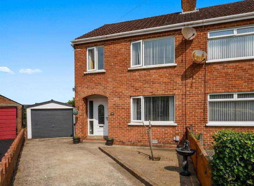 16 Glensharragh Gardens, Upper Knockbreda Road, Belfast, BT6 9PE