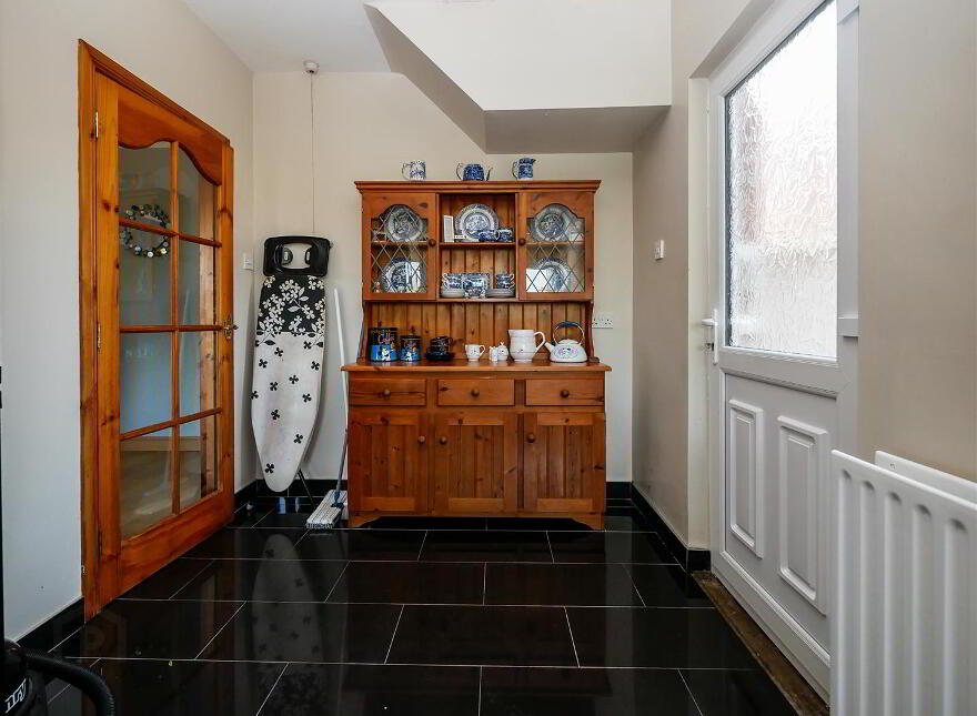 16 Glensharragh Gardens, Upper Knockbreda Road, Belfast, BT6 9PE