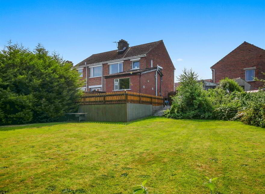 16 Glensharragh Gardens, Upper Knockbreda Road, Belfast, BT6 9PE