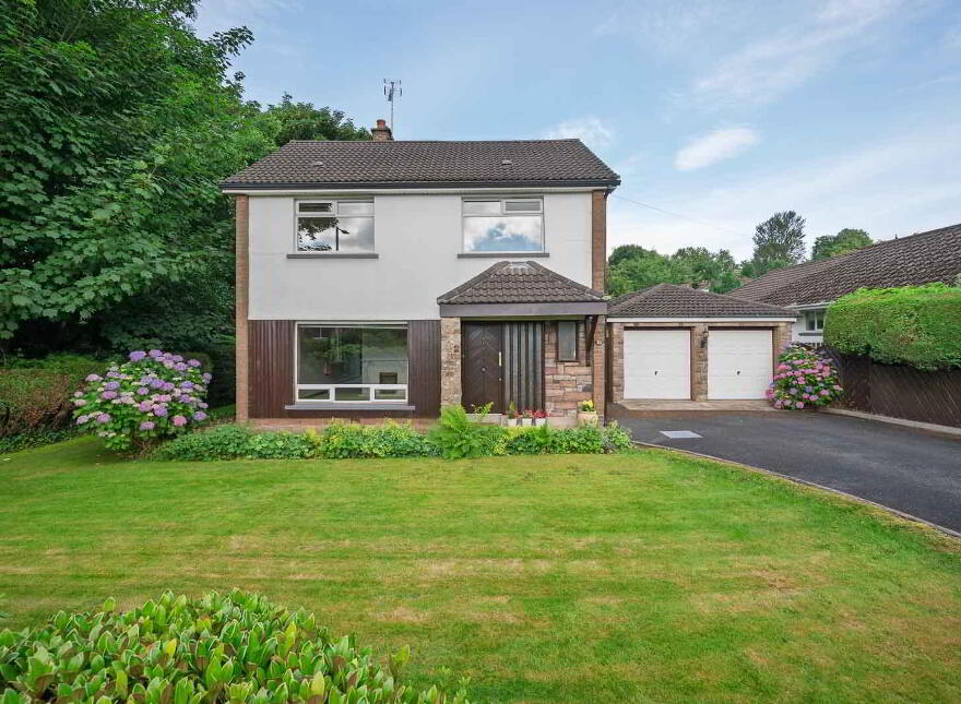 82 Castlehill Road, Belfast, BT4 3GQ photo