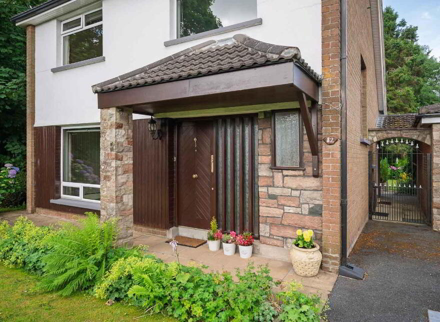 82 Castlehill Road, Belfast, BT4 3GQ