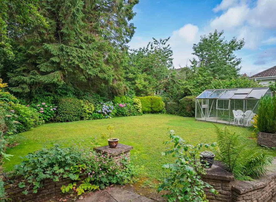 82 Castlehill Road, Belfast, BT4 3GQ