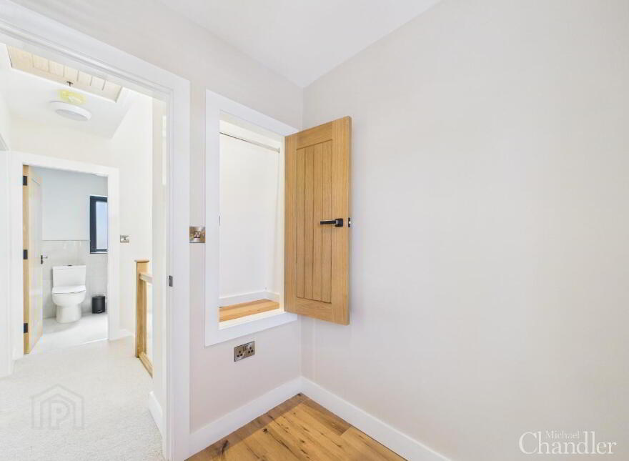 87 Ravenhill Gardens, Belfast, BT6 8GQ