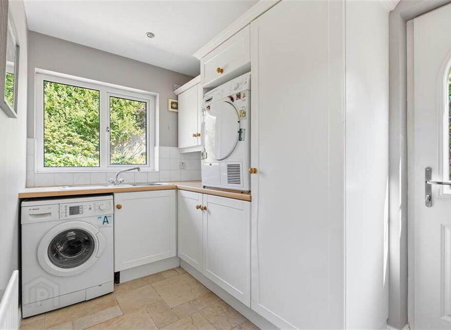 15 Sheepshill, Ballymena, BT42 1QW