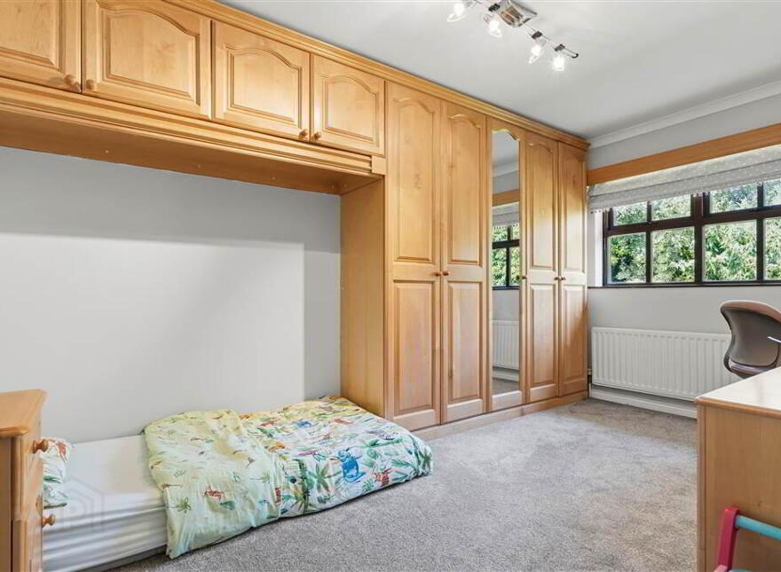 15 Sheepshill, Ballymena, BT42 1QW