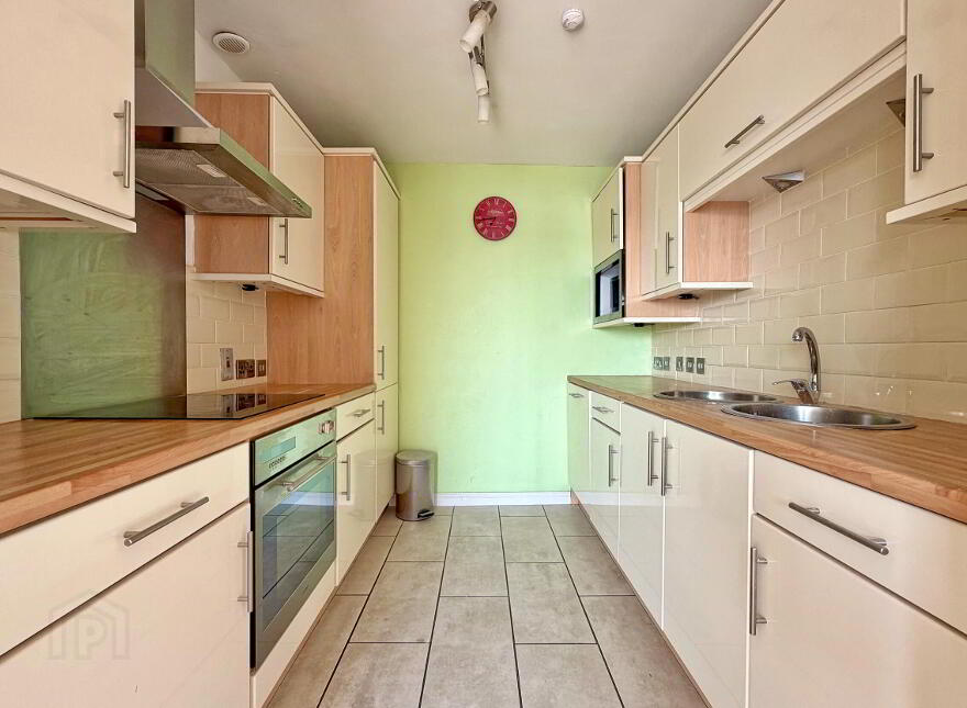 5 Royale Court Apartments, Main Street, Portrush, BT56 8DA
