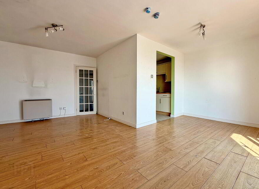 5 Royale Court Apartments, Main Street, Portrush, BT56 8DA